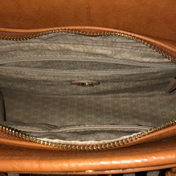 Beautiful Striped Leather HandBag - Picture 5 of 5